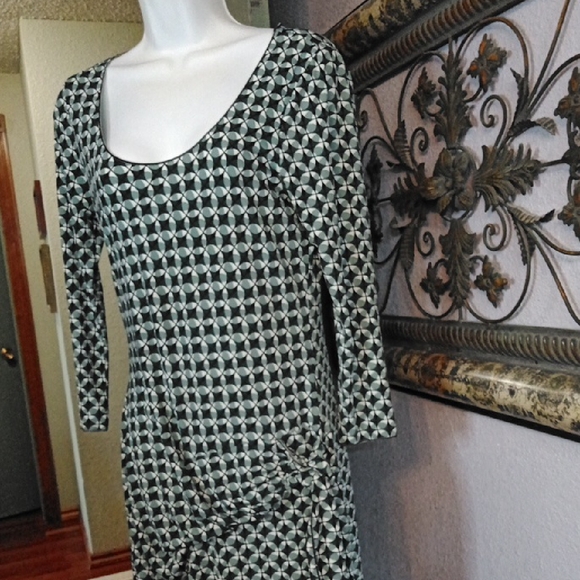 EUC Max Studio Green Ruch Tie Front Geometric Print  Dress Sz M - Picture 4 of 10